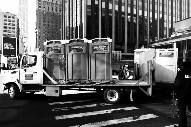 Porta potty rental for outdoor events in Shadeland, IN
